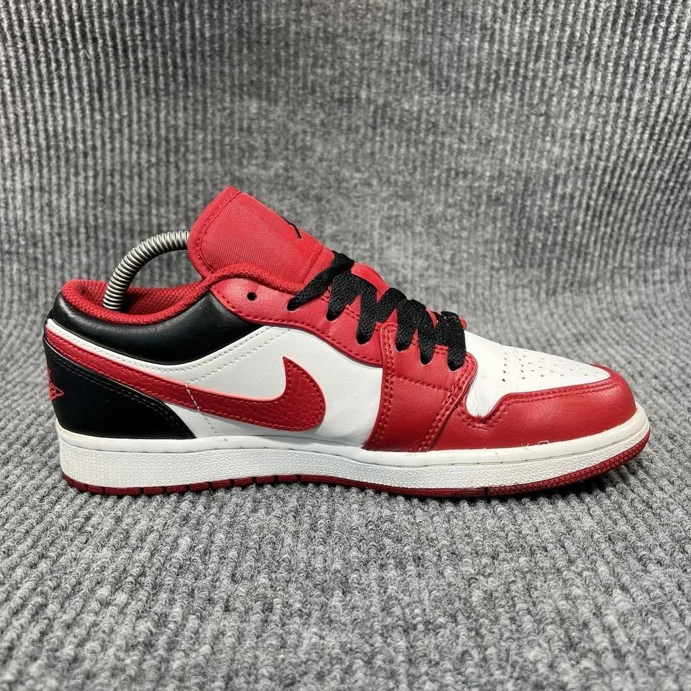 Jordan 1 Low Bulls Men's Size 8 Reverse Black Toe Red Basketball Shoe 55355-163